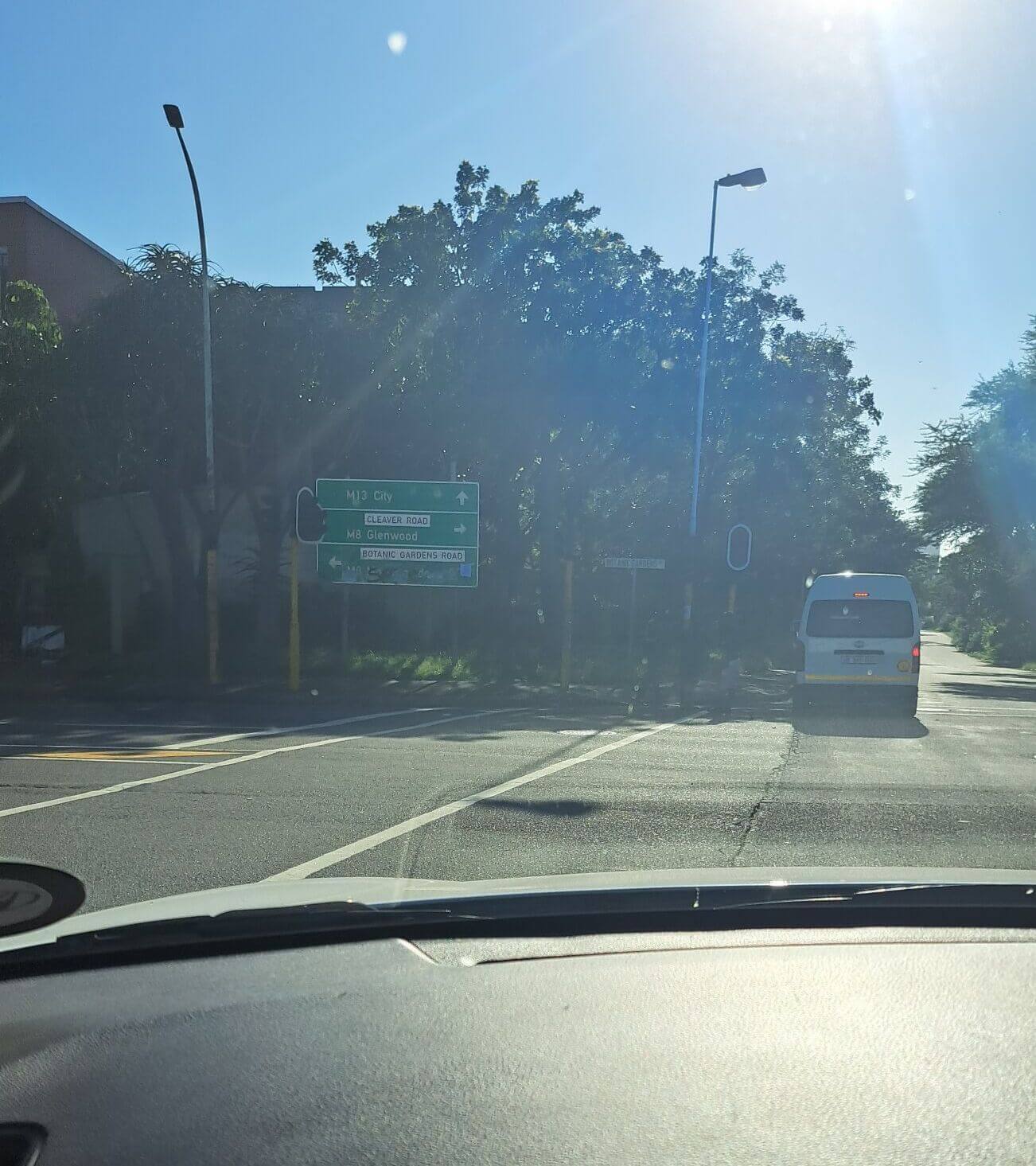 Turn Left into Botanical Gardens Road